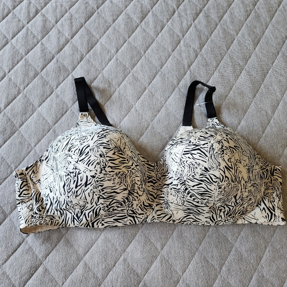 torrid Other - Torrid Lightly Lined Wire Free Bra 46C